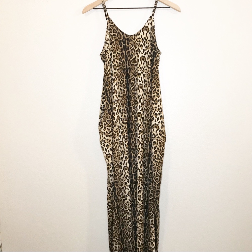 •SOLD• Leopard print maxi dress - Picture 4 of 7